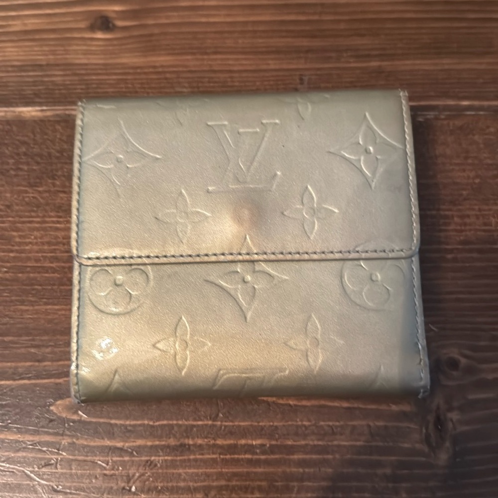 Louis Vuitton Vernis Wallet